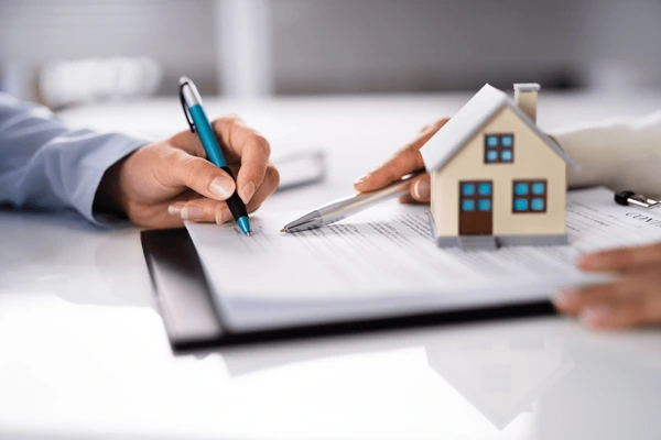 Property Leasing in Abu Dhabi, Property Leasing Abu Dhabi, Tawtheeq registration, tenant rights Abu Dhabi, rental disputes, Abu Dhabi RDC, lease renewal laws, rental contract guide UAE